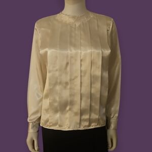 Vtg KATELYN COURT 1980s Ivory Satin Pleated Floral Embroidered Coquette Blouse